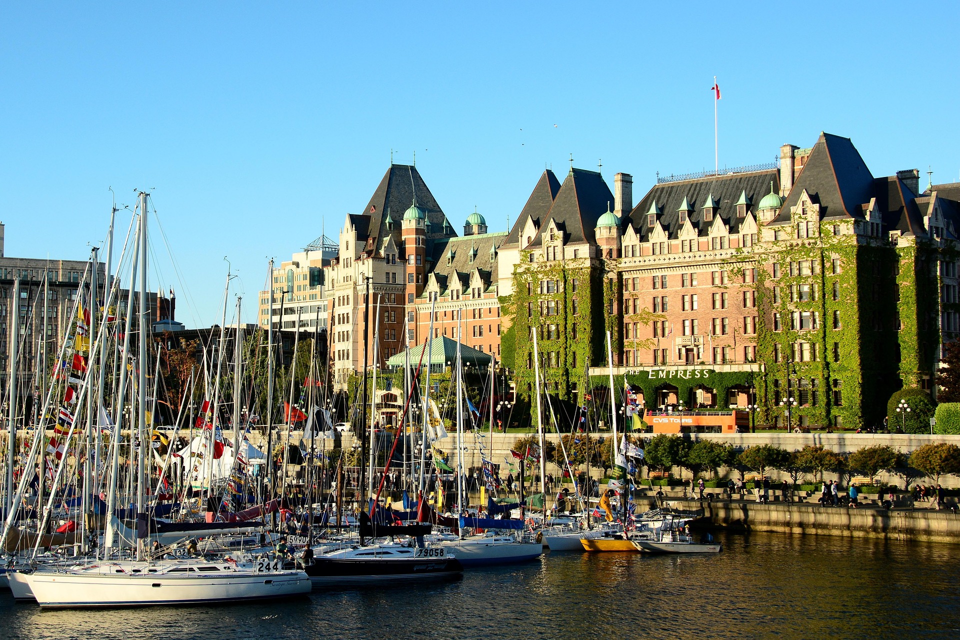 Get outside in Victoria this summer!